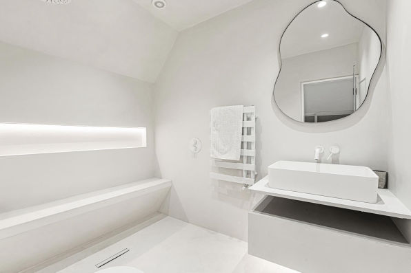 Simone Sarta, real estate photographer in London